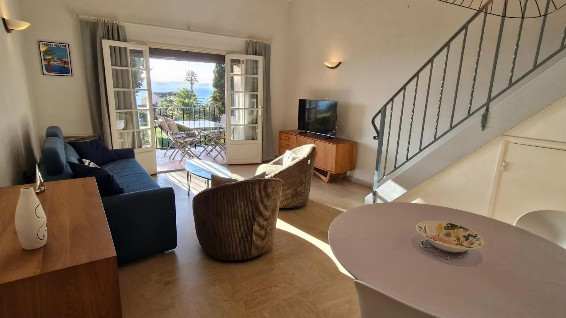 Apartment Appartement Avec Mezzanine, Piscine, Parking Et Pres De La Mer A Sainte-Maxime - Fr-1-780-81