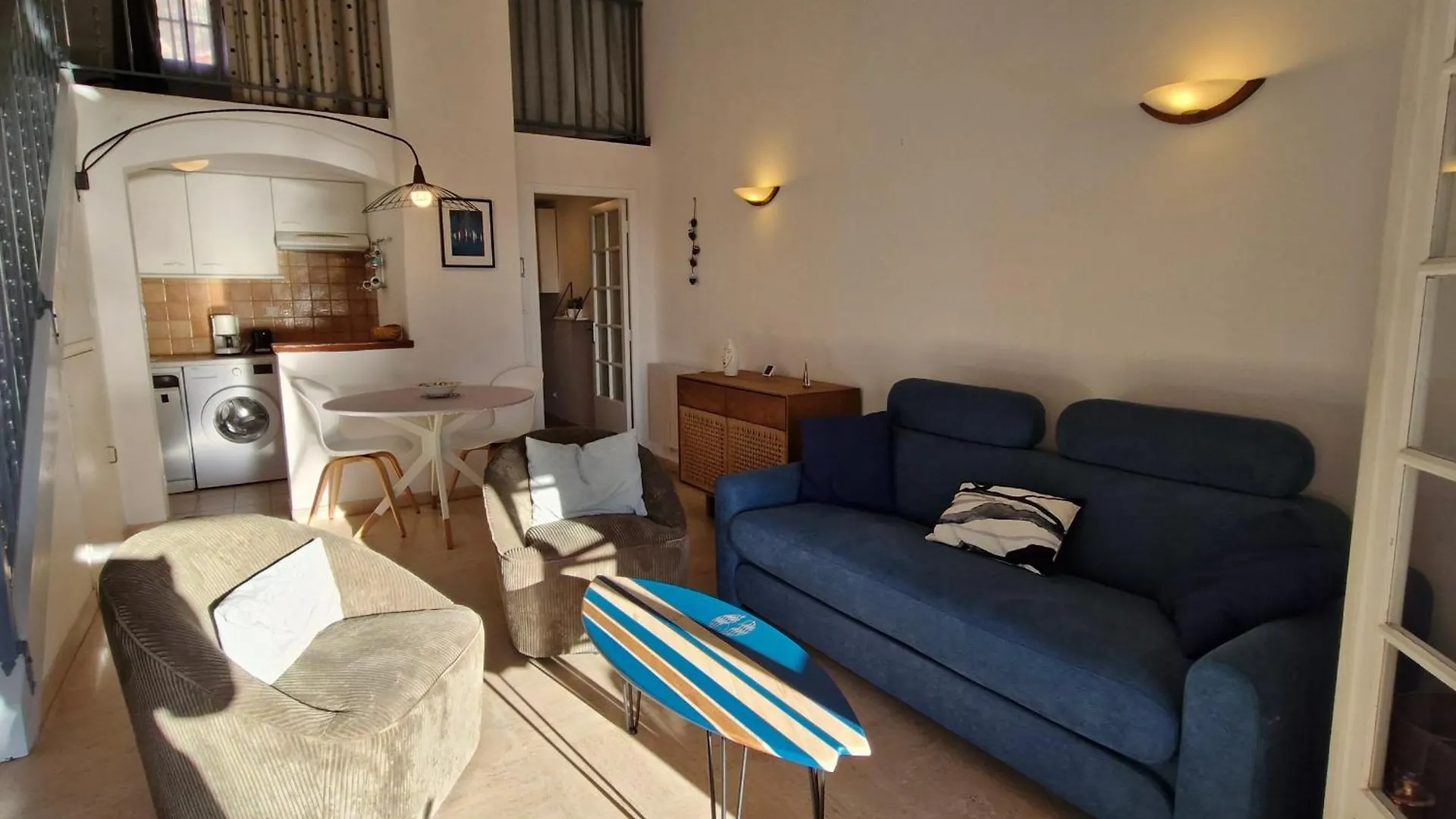Appartement Avec Mezzanine, Piscine, Parking Et Pres De La Mer A Sainte-Maxime - Fr-1-780-81 Apartment